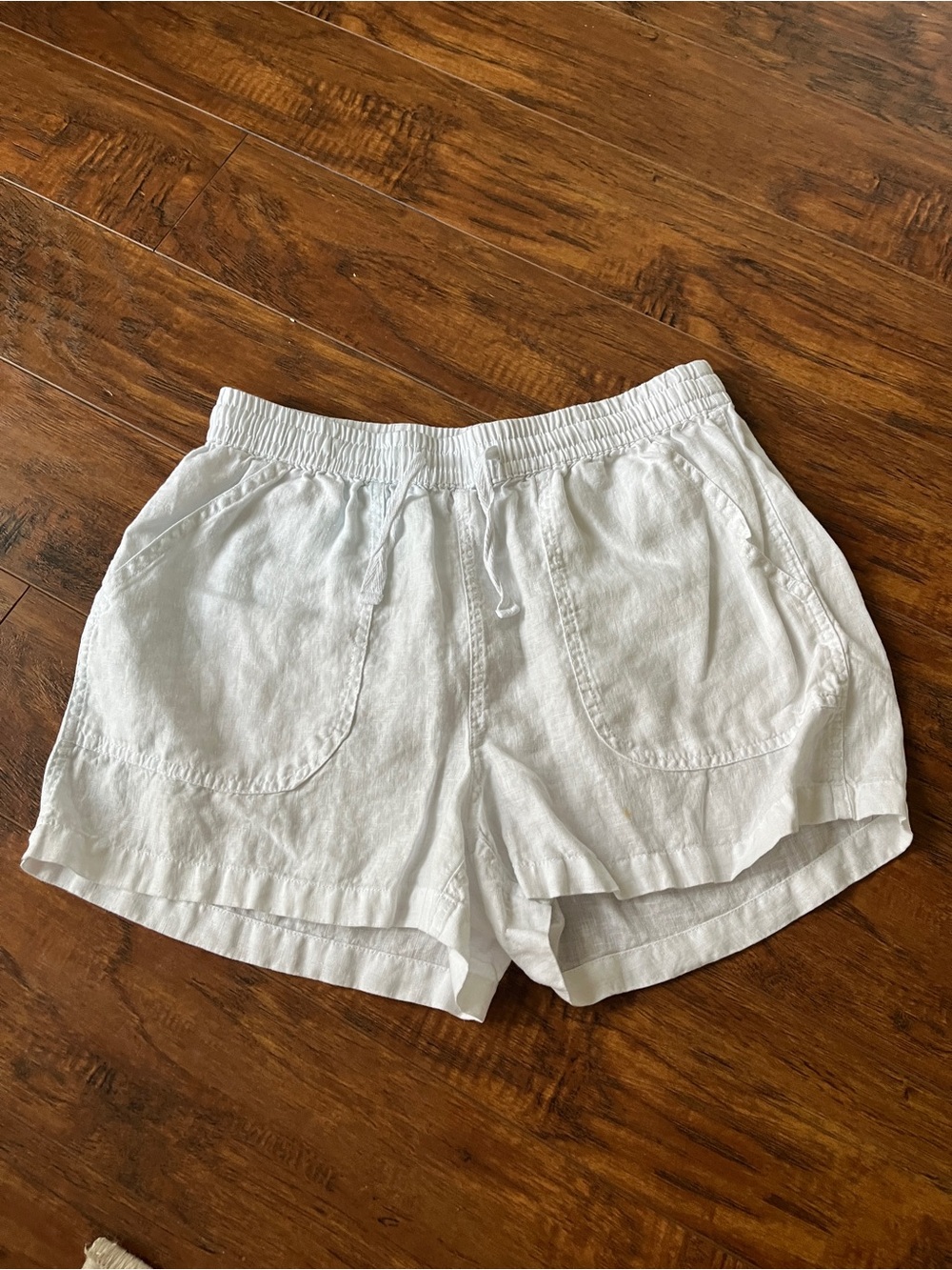 Quince White Athletic Drawstring Shorts